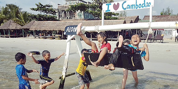 comm642_600x300_EE_FR10