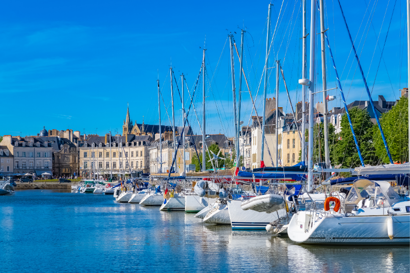 Où partir en vacances avec un bébé dans le Morbihan