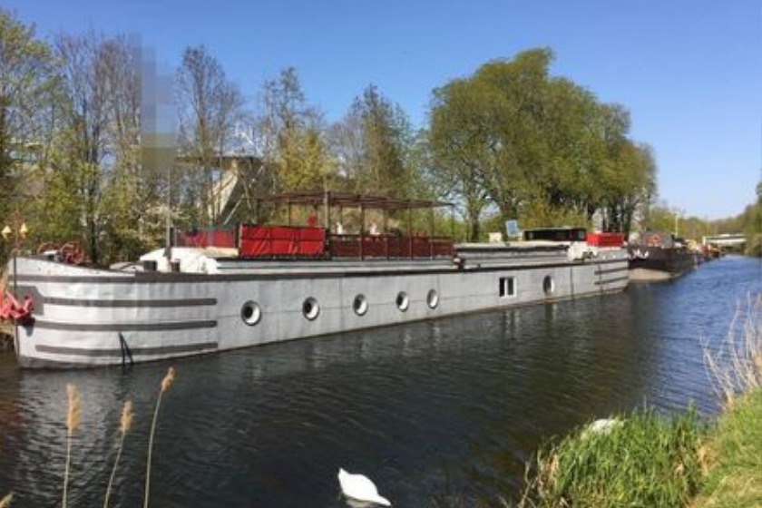 Maison-insolite-echange-maison-metz-peniche