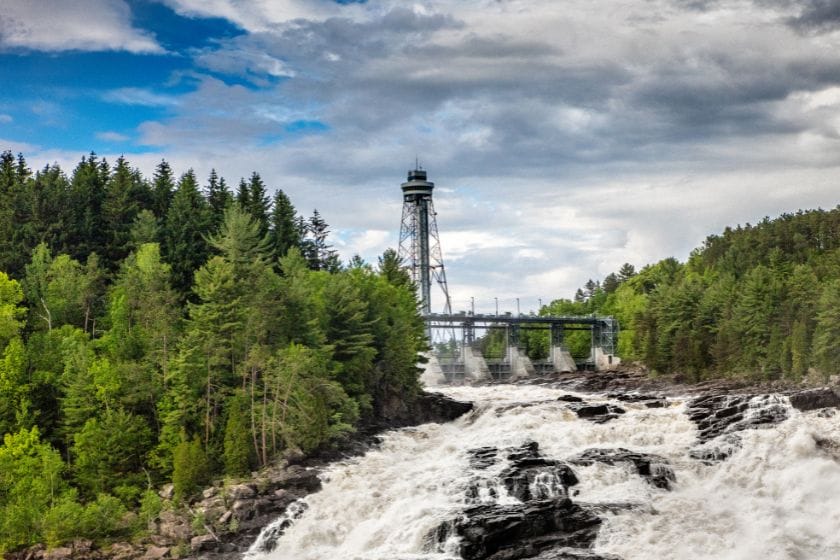 Cascades d'eau au parc national de La Mauricie