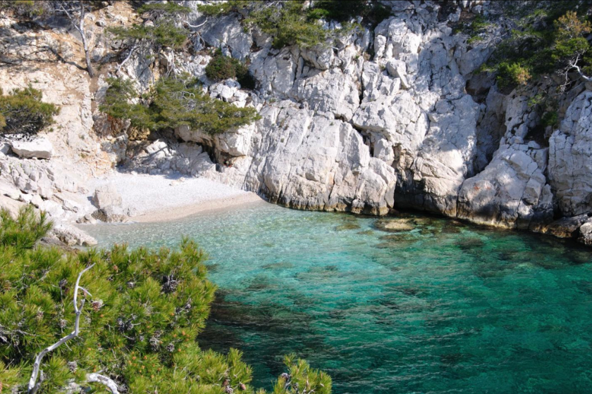 Les plus belles plages de Marseille la Plage de la Calanque de Sugiton