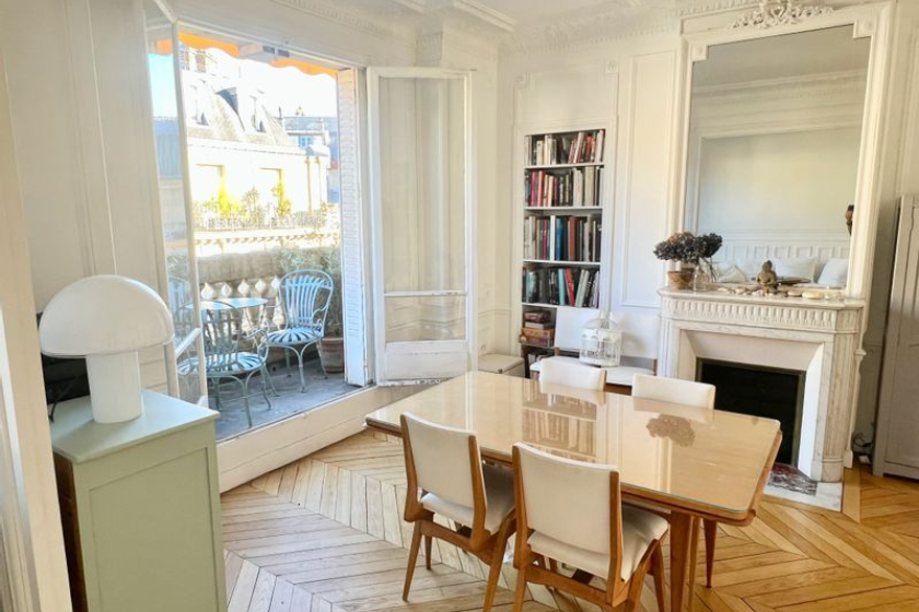 Echange de maisons appartement parisien