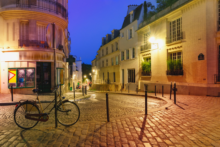 Paris la nuit Montmartre