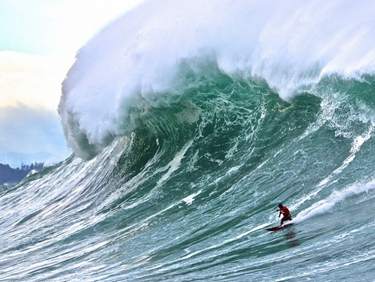 Admirer la vague géante Belharra au Pays Basque