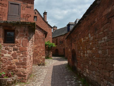 visiter-collonges-la-rouge-nouvelle-aquitaine
